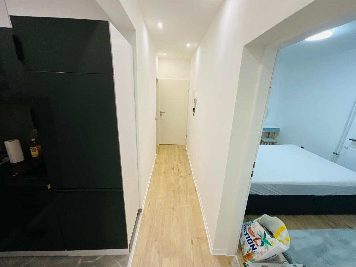Best Central Apartment - Am Marktplatz - Up To 5 - Next To Frankfurt And Hanau - Coffee And Snacks - Netflix, Prime, Disney Nidderau エクステリア 写真