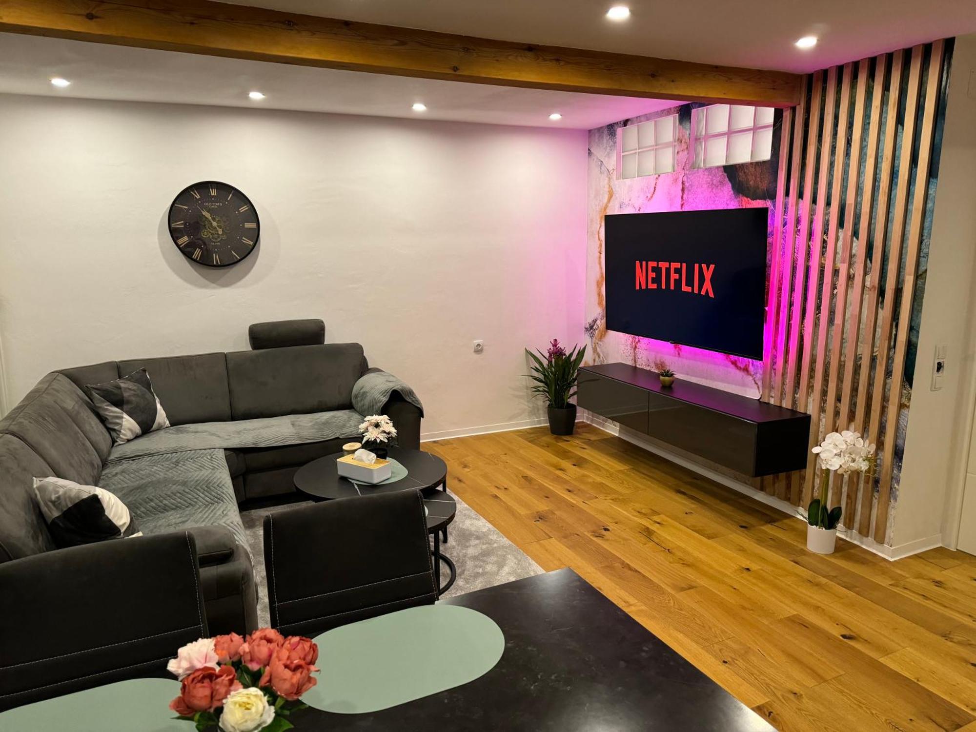 Best Central Apartment - Am Marktplatz - Up To 5 - Next To Frankfurt And Hanau - Coffee And Snacks - Netflix, Prime, Disney Nidderau エクステリア 写真