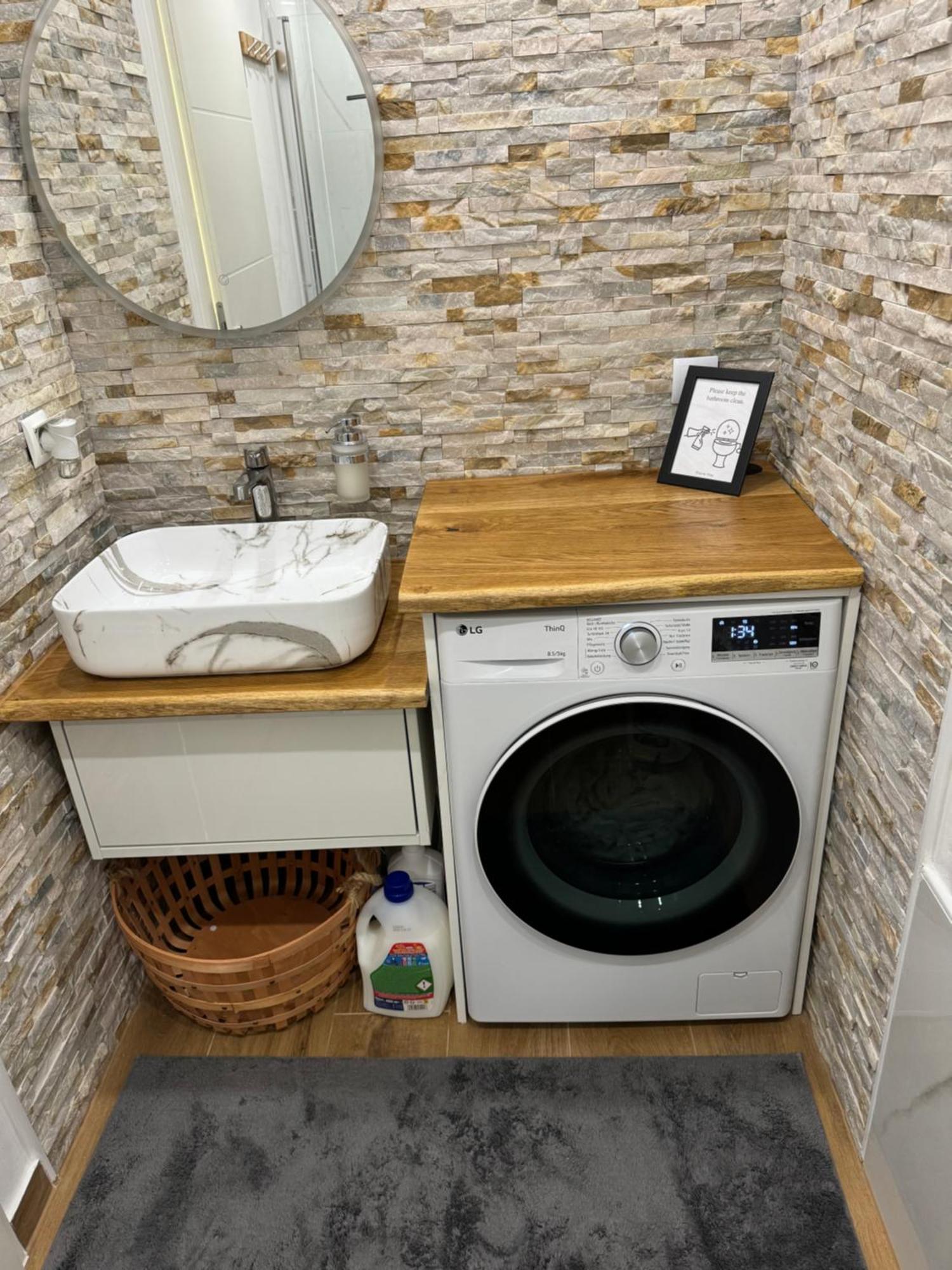 Best Central Apartment - Am Marktplatz - Up To 5 - Next To Frankfurt And Hanau - Coffee And Snacks - Netflix, Prime, Disney Nidderau エクステリア 写真